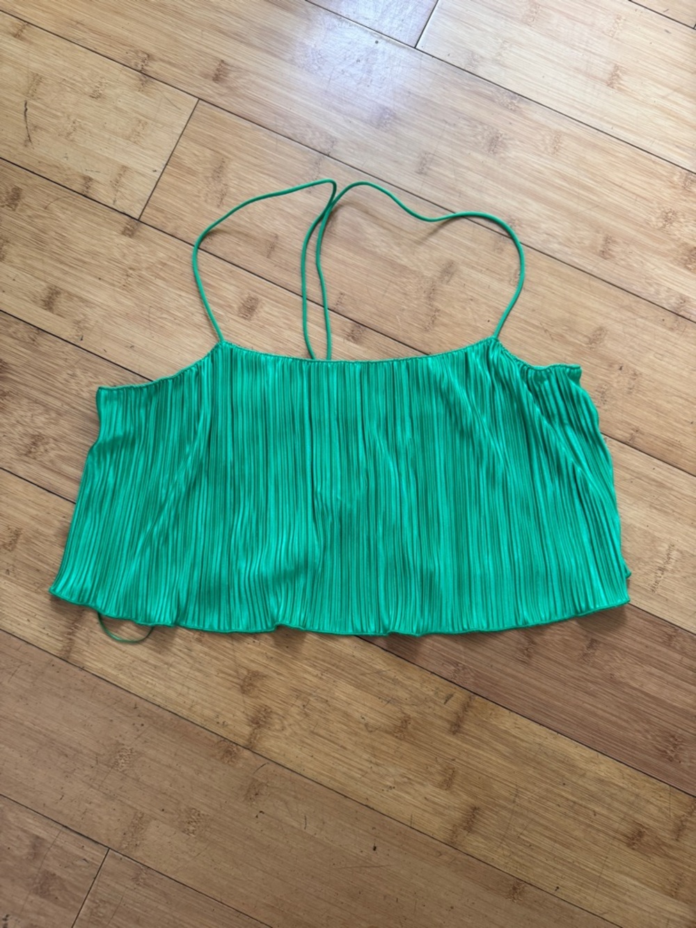 Good American Plisse Crop Top In Summer Green